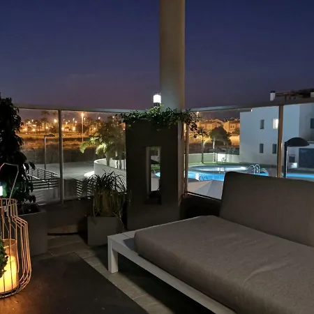 Amazing Chalet In Torrevieja