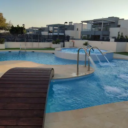 Amazing Chalet In * Torrevieja