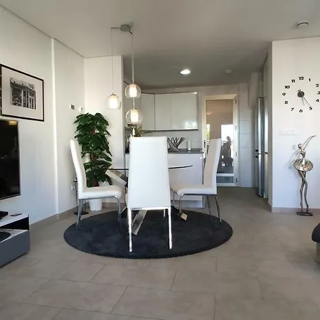Amazing Chalet In Torrevieja